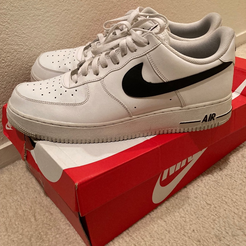 Men’s Nike sneakers size 13